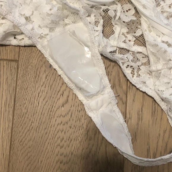 Lulu’s White Lace Bodysuit corset ruffle Sz S - Picture 16 of 16